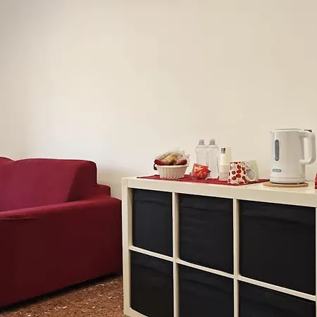 - Apartament *